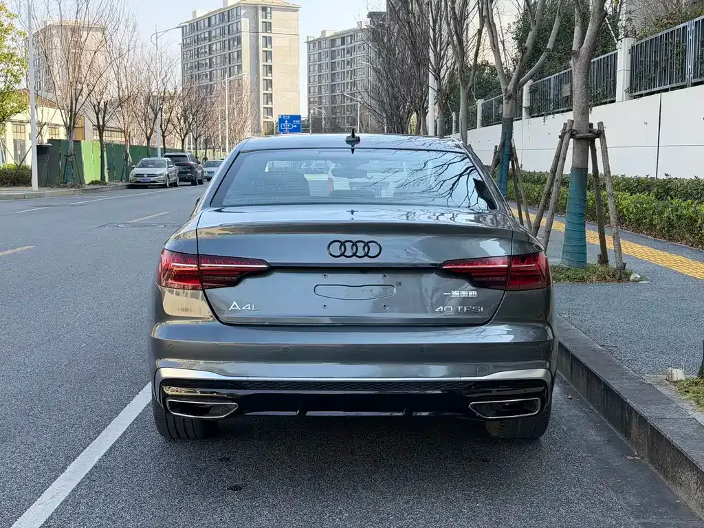 Audi A4L 2023 из CN, фото 7