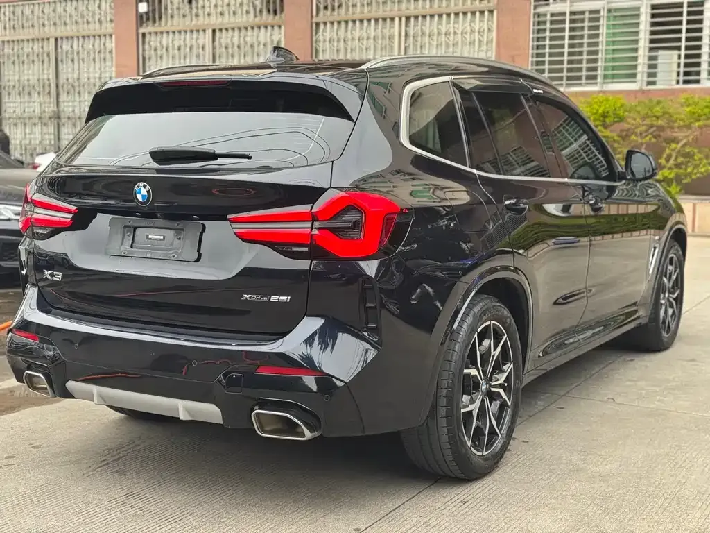 BMW X3 2022 из CN, фото 2
