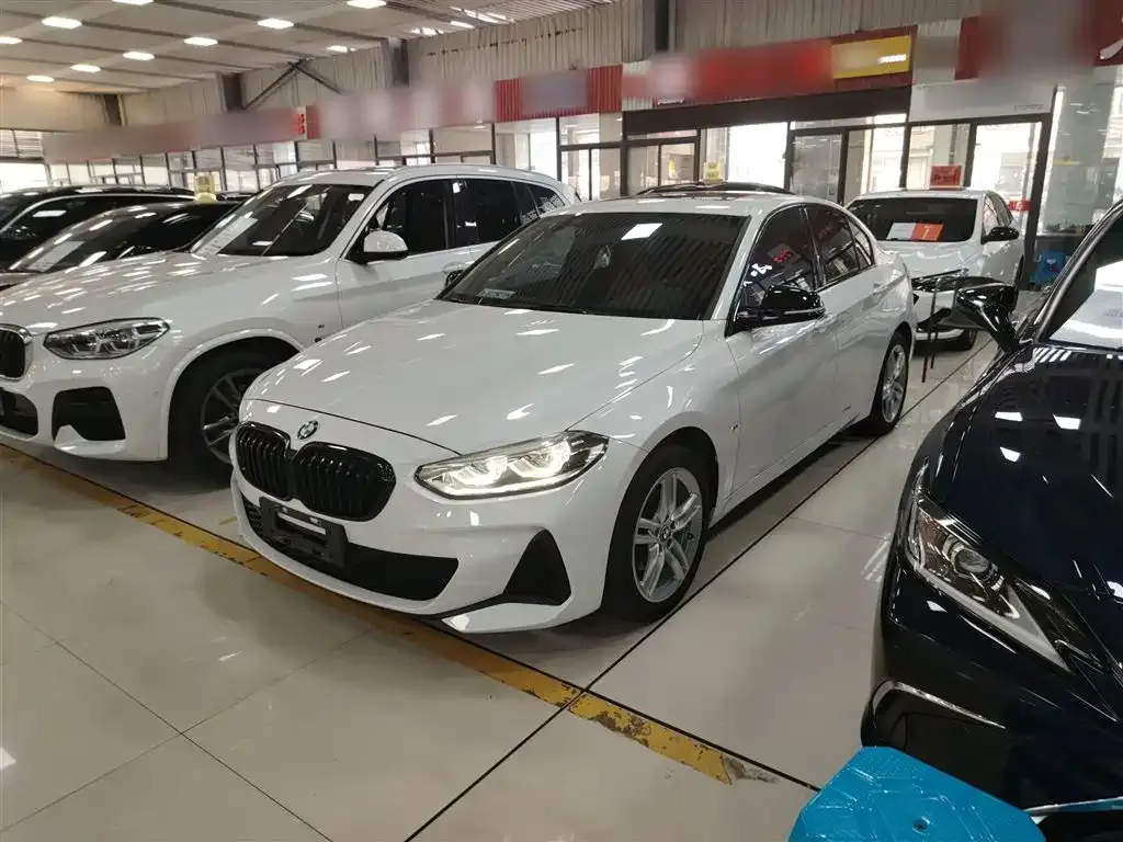 BMW 1 Series 2022 из CN, фото 1