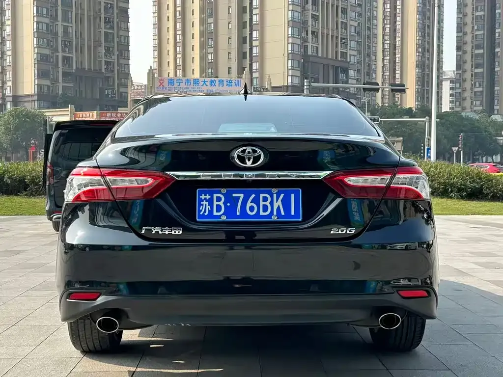Toyota Camry 2022 из CN, фото 2