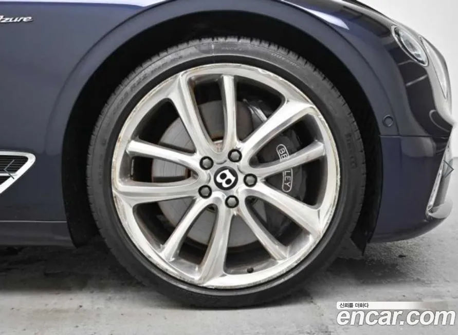 Bentley Continental 2023 из KR, фото 3