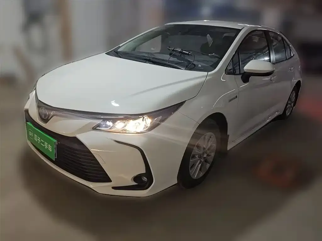 Toyota Corolla — фото 2