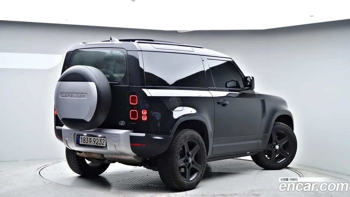Land Rover Defender 2023 из KR, фото 2