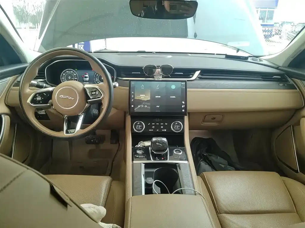 Jaguar XFL 2023 из CN, фото 9