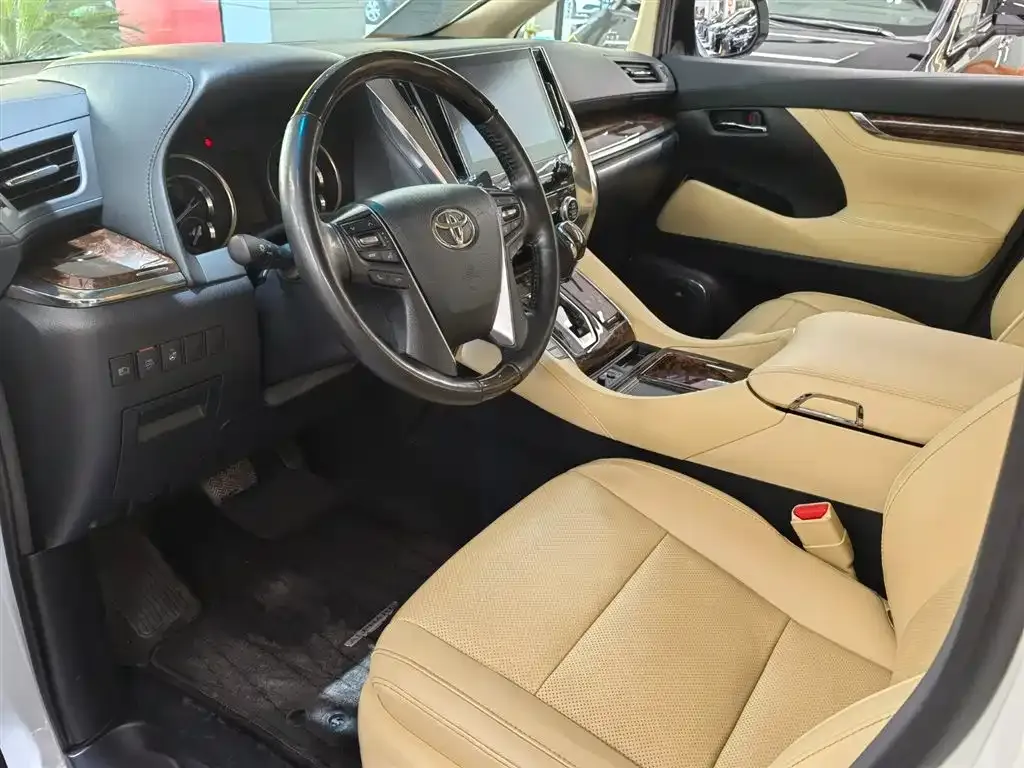 Toyota Alphard 2023 из CN, фото 7