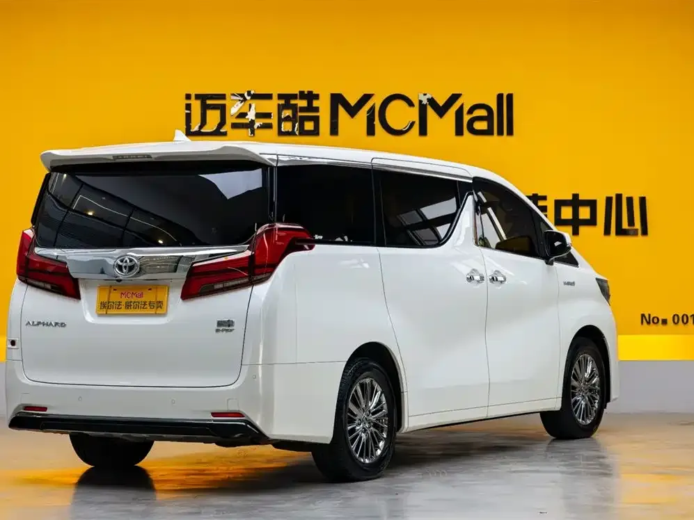 Toyota Alphard 2023 из CN, фото 9