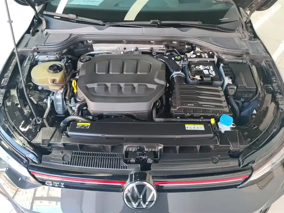 Volkswagen Golf GTI 2023 из CN, фото 10