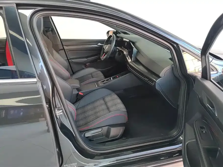 Volkswagen Golf GTI 2023 из CN, фото 9