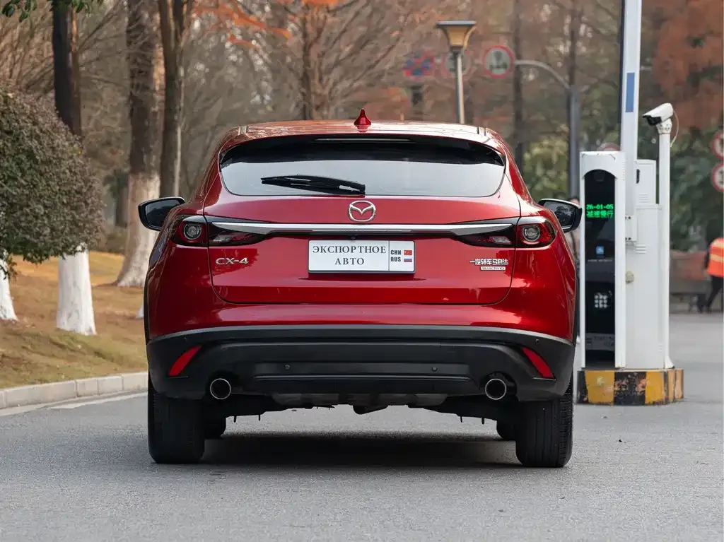 Mazda CX-4 2023 из CN, фото 9