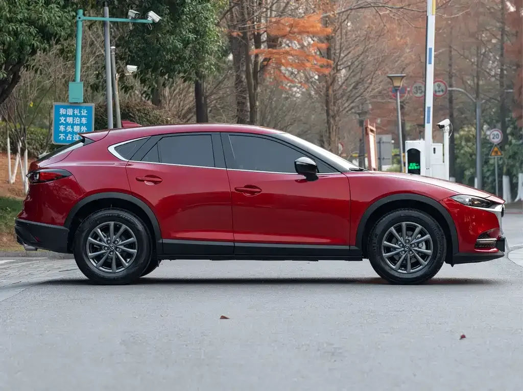 Mazda CX-4 2023 из CN, фото 8