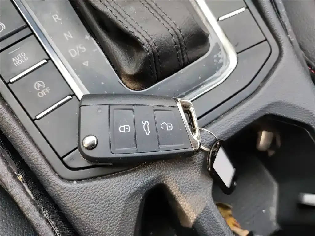Volkswagen Bora 2021 из CN, фото 7