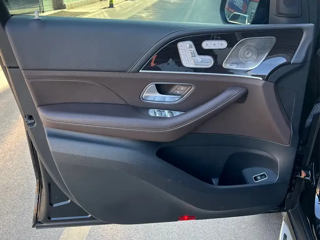 Mercedes-Benz GLS 2023 из CN, фото 4