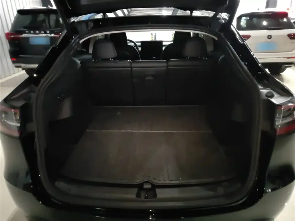 Tesla Model Y 2023 из CN, фото 10