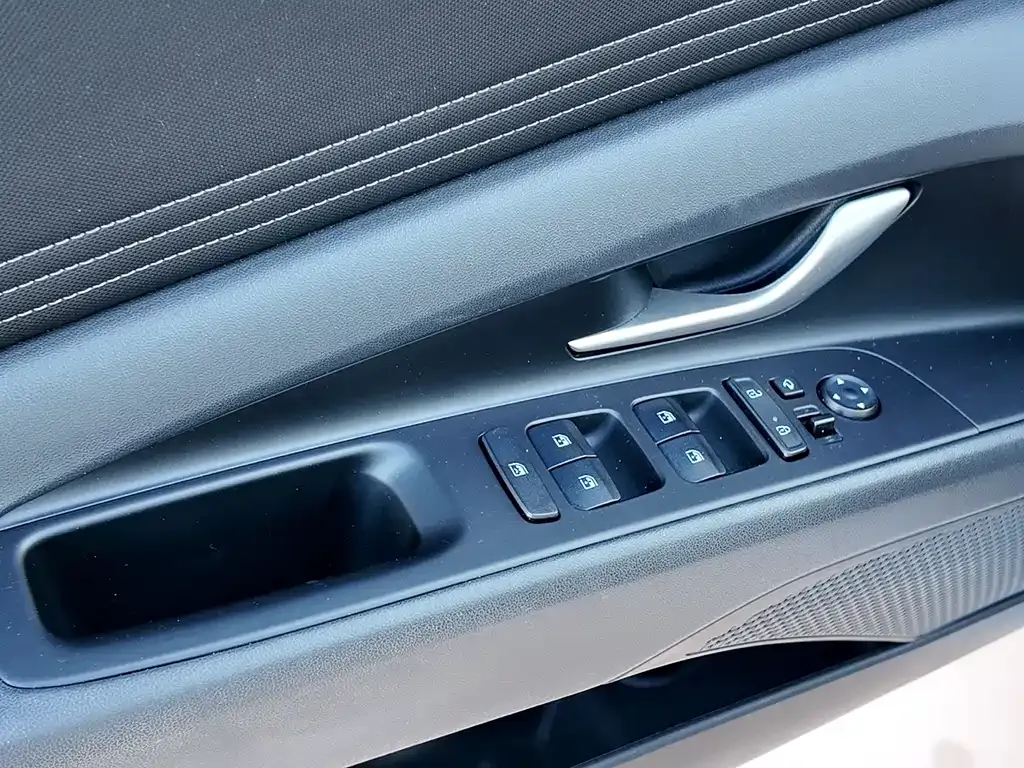 Hyundai Elantra 2022 из CN, фото 8