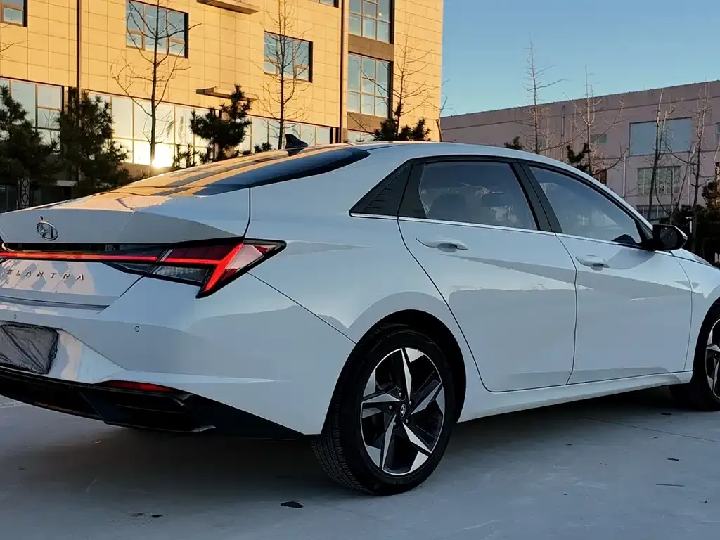 Hyundai Elantra 2022 из CN, фото 9
