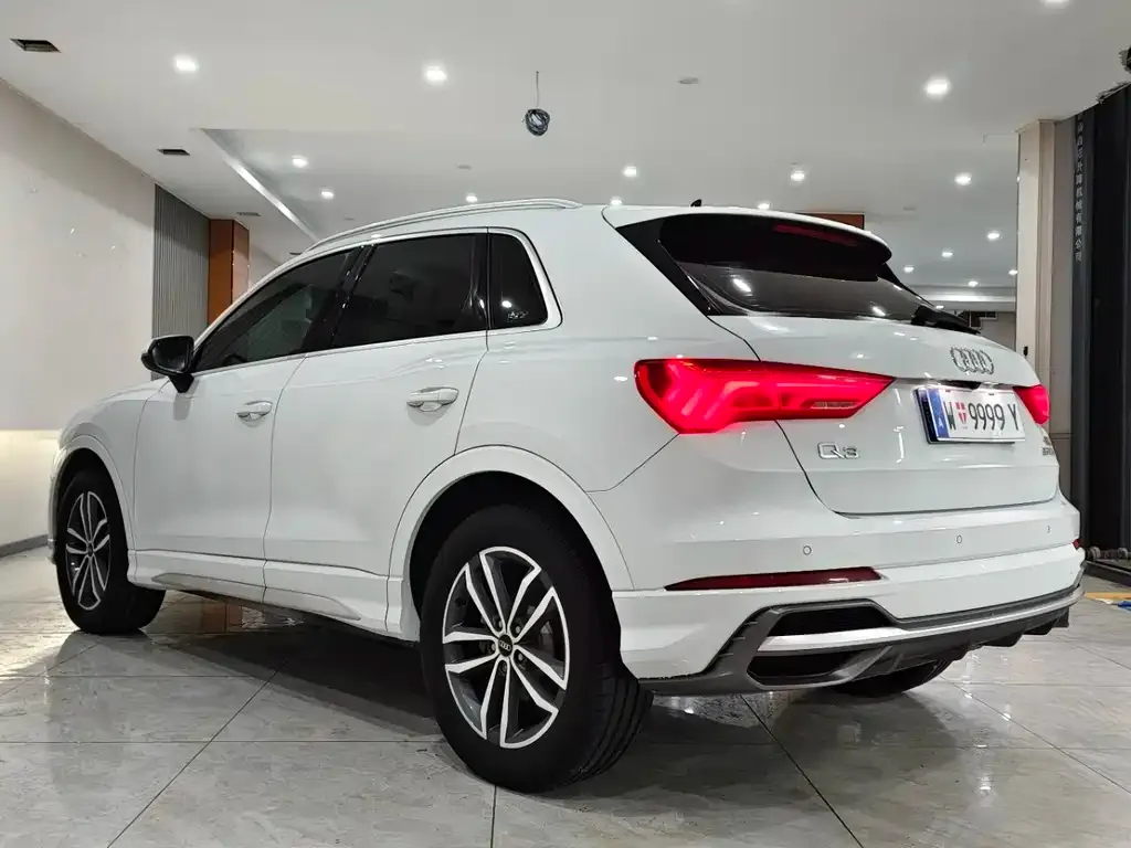 Audi Q3 2021 из CN, фото 9