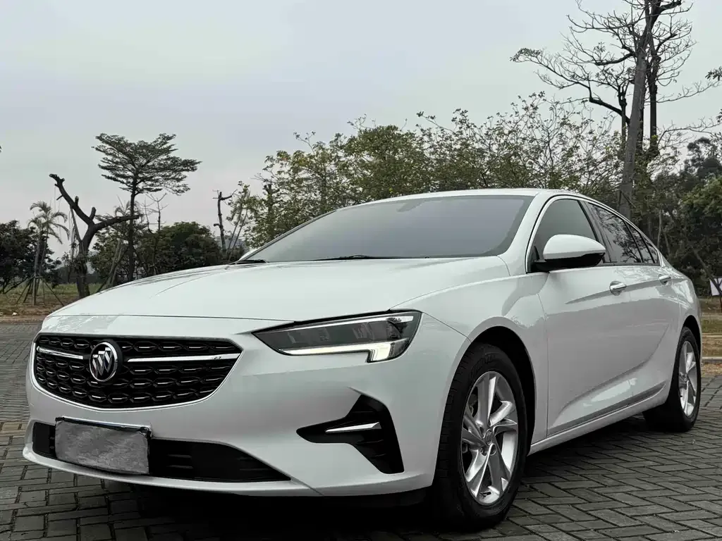 Buick Regal — фото 1