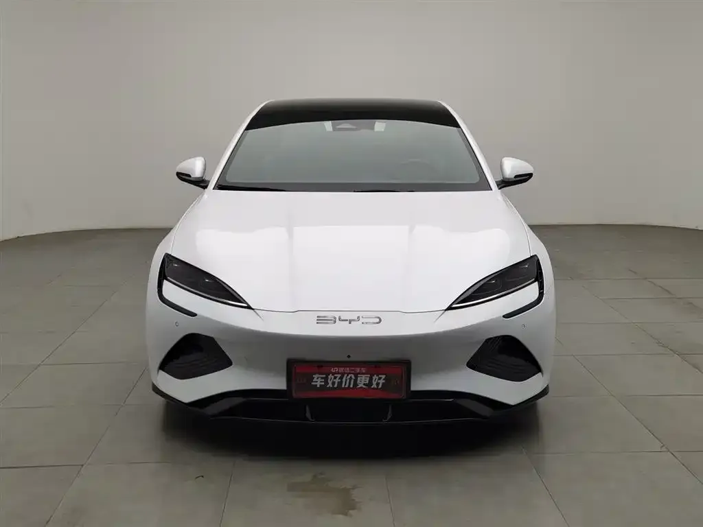 BYD Seal — фото 3