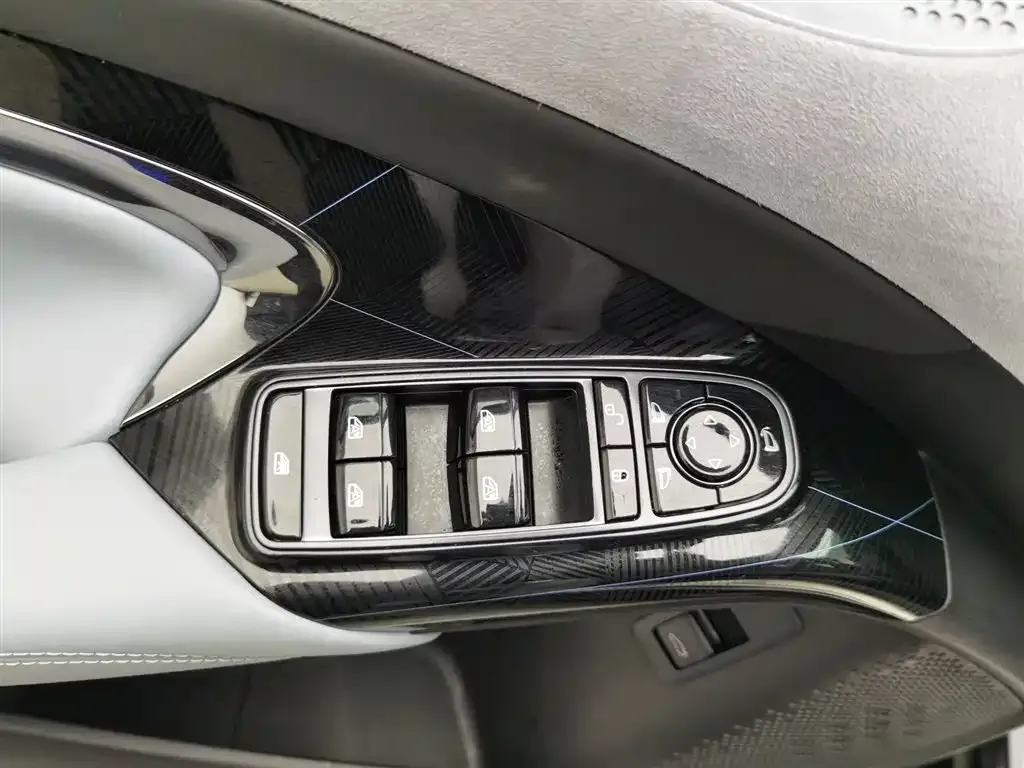 BYD Seal — фото 9