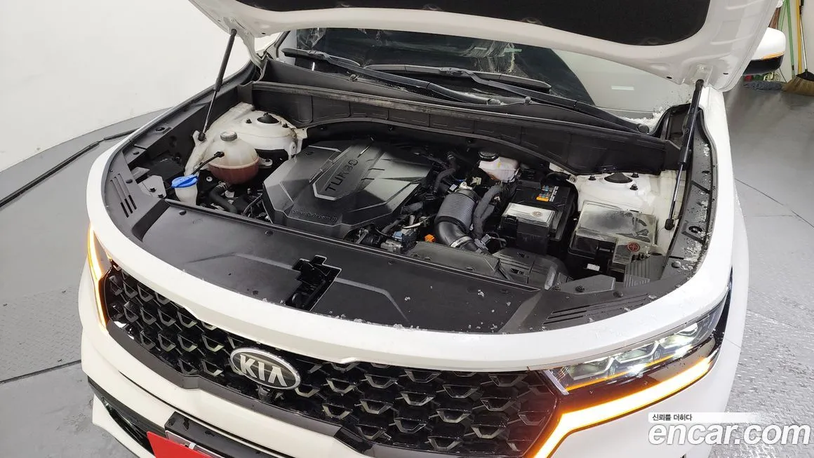 Kia Sorento — фото 8