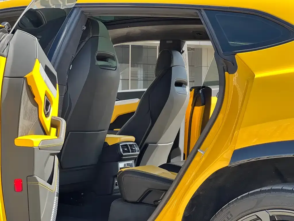 Lamborghini Urus 2022 из CN, фото 2