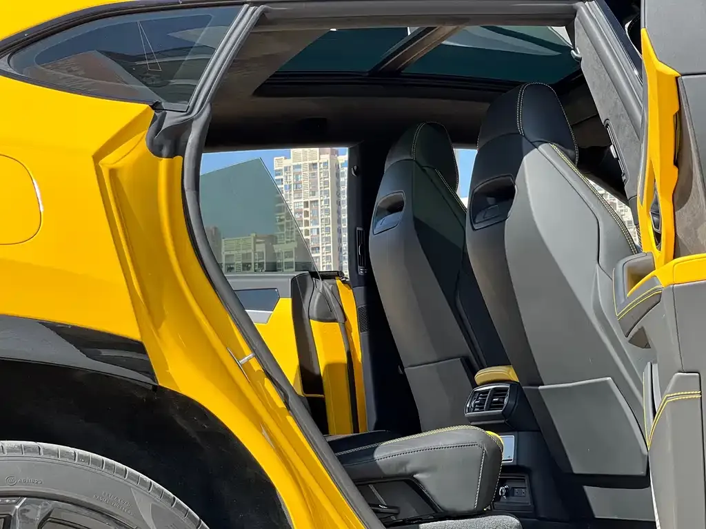 Lamborghini Urus 2022 из CN, фото 3
