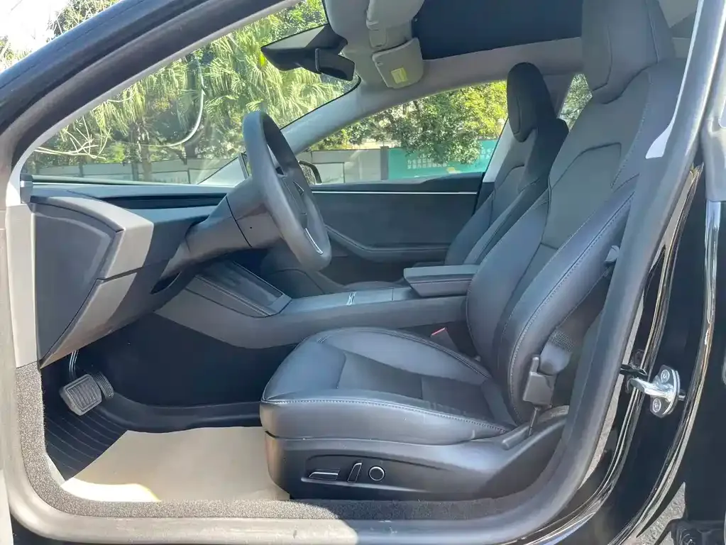 Tesla Model 3 2024 из CN, фото 2