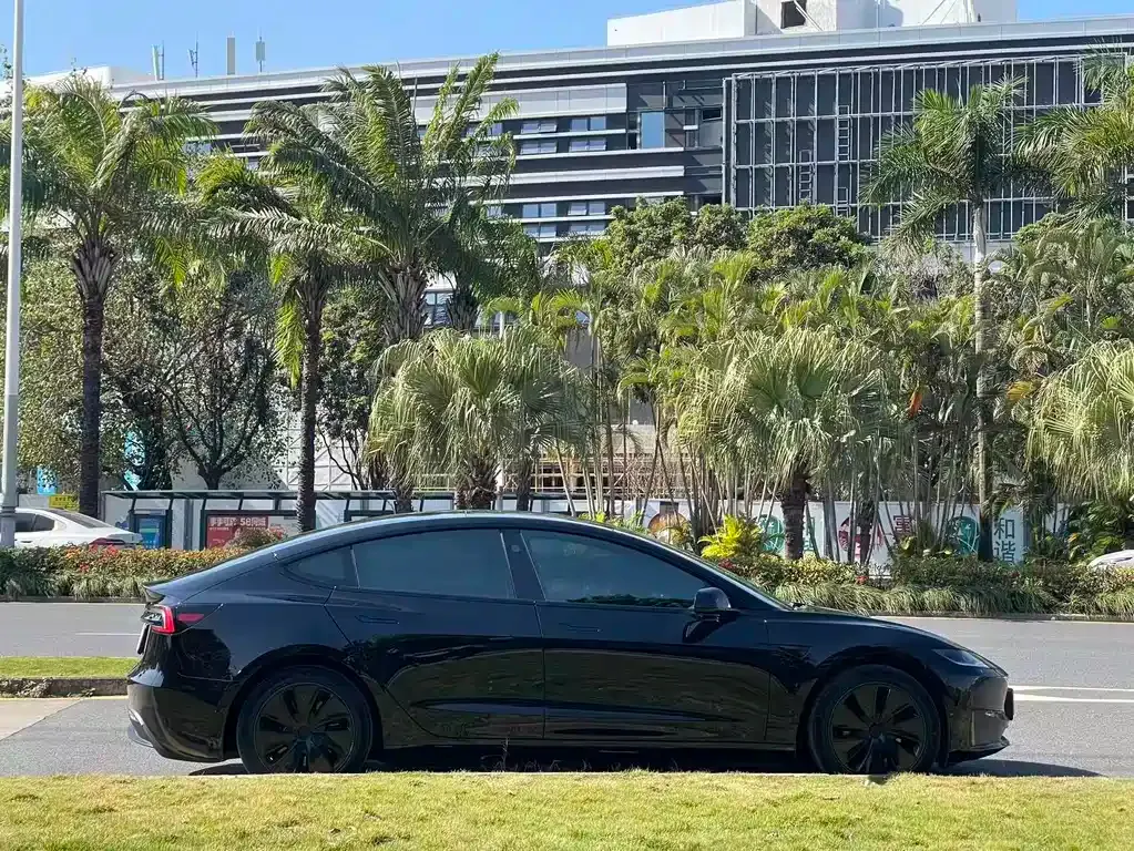 Tesla Model 3 2024 из CN, фото 10