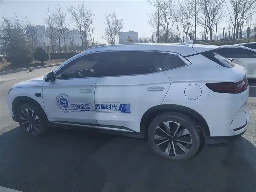 BYD PLUS New Energy — фото 6