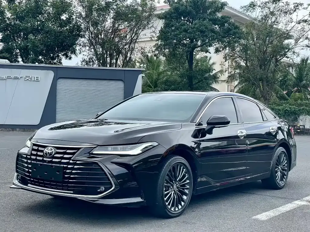Toyota Avalon — фото 10
