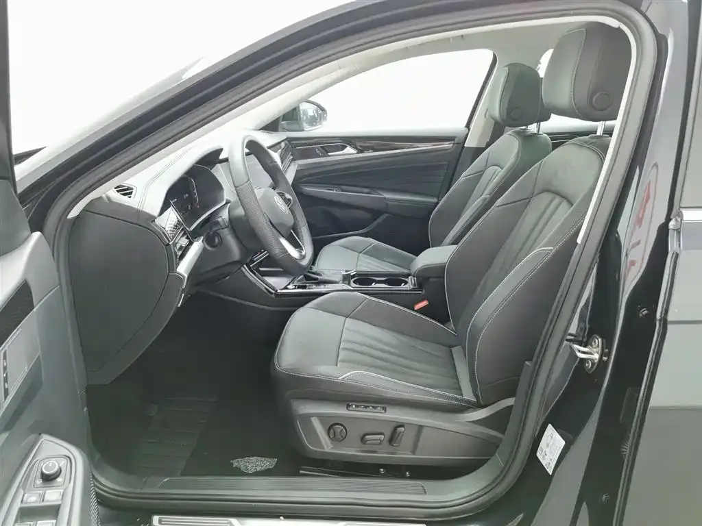 Volkswagen Passat — фото 10