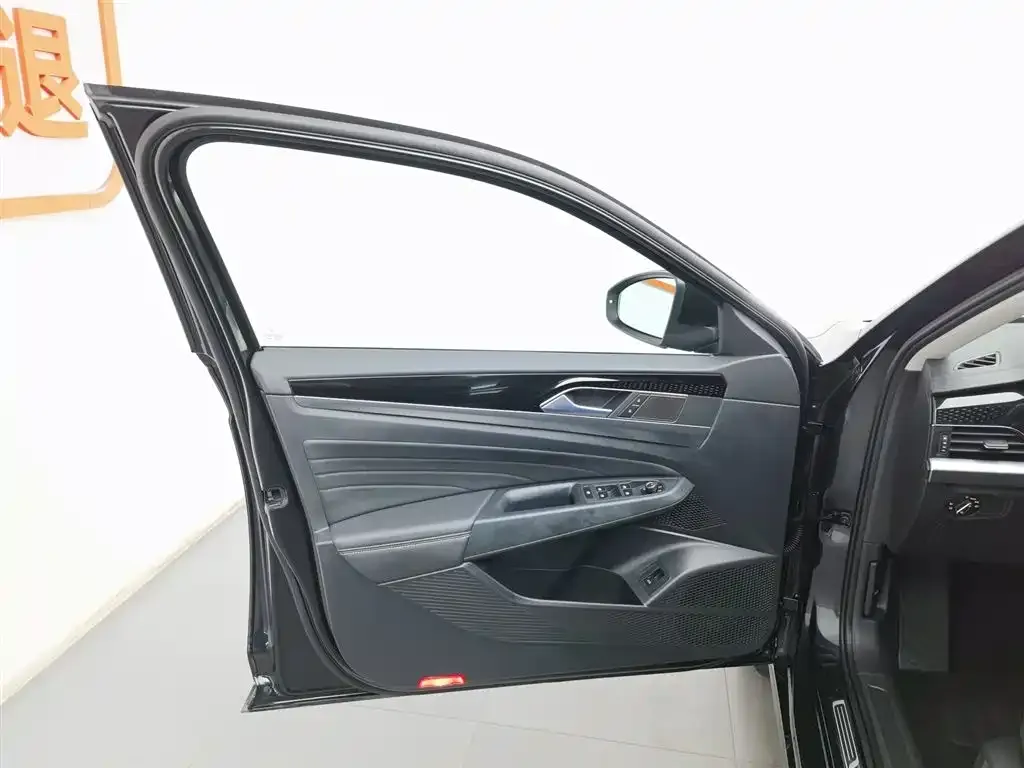 Volkswagen Passat — фото 5