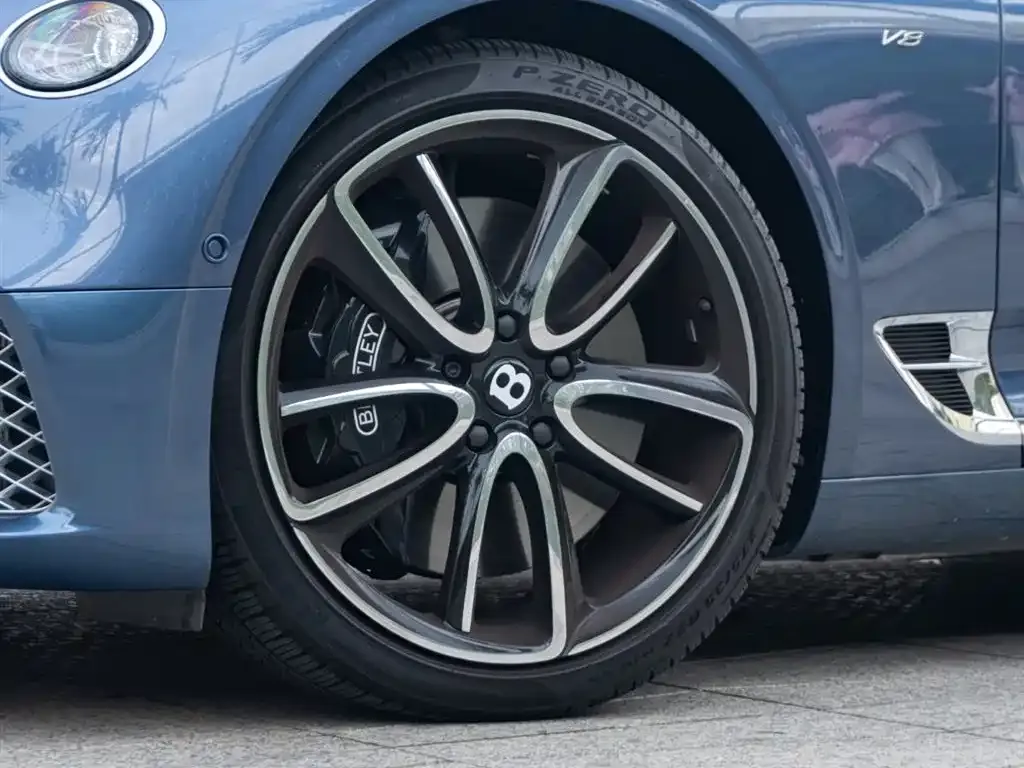 Bentley Continental 2021 из CN, фото 7