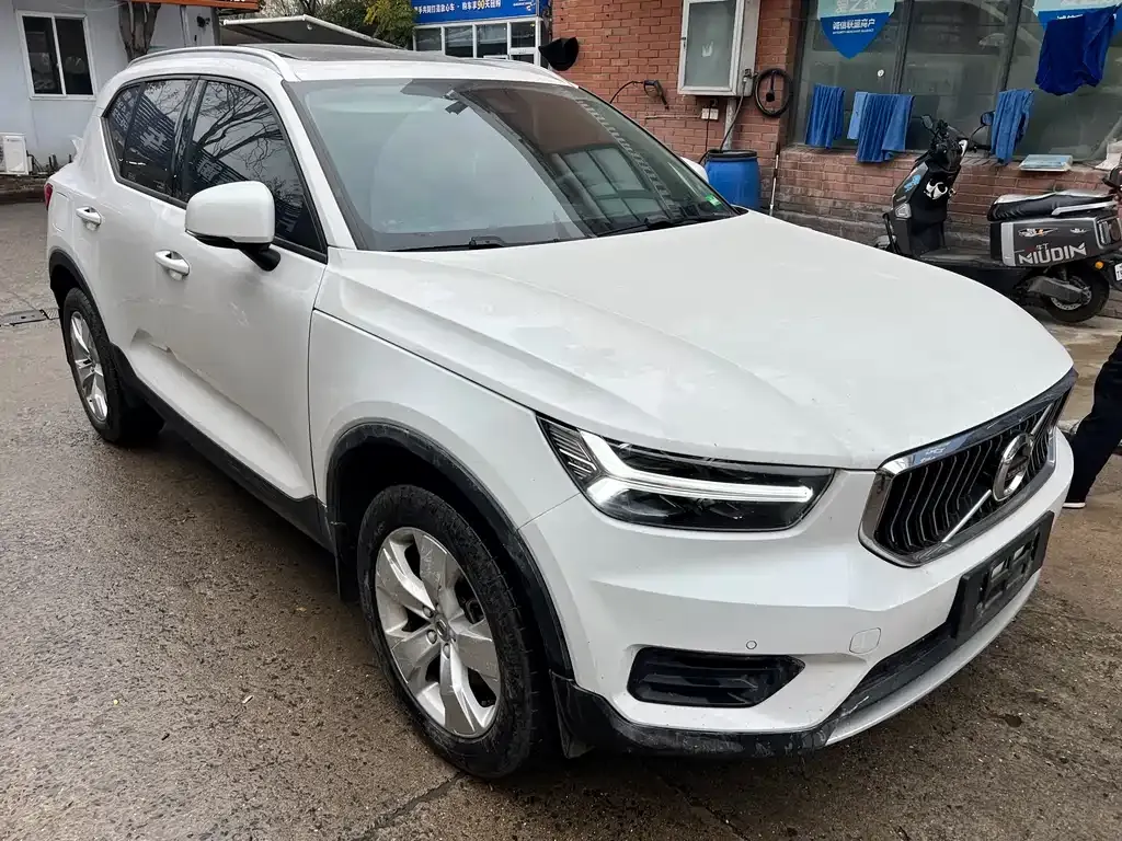Volvo XC40 2022 из CN, фото 3