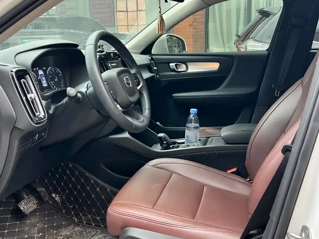 Volvo XC40 2022 из CN, фото 7
