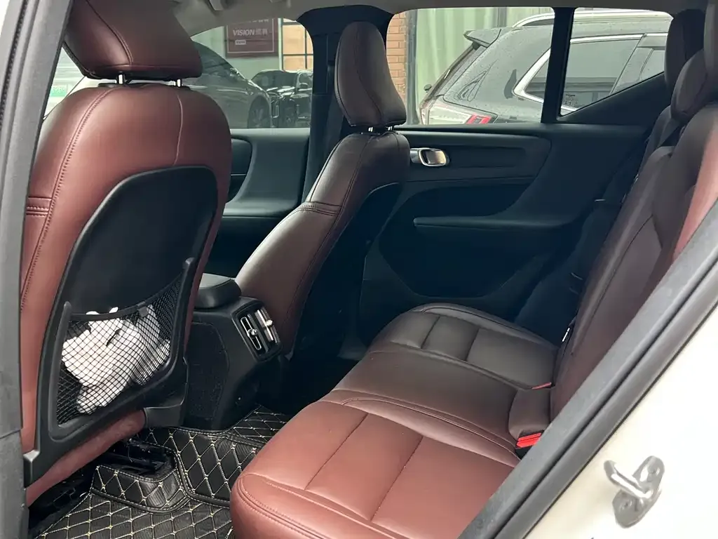 Volvo XC40 2022 из CN, фото 5