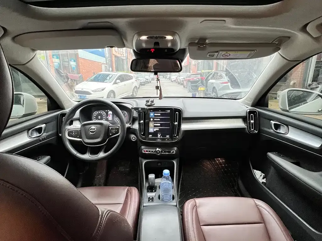 Volvo XC40 2022 из CN, фото 9
