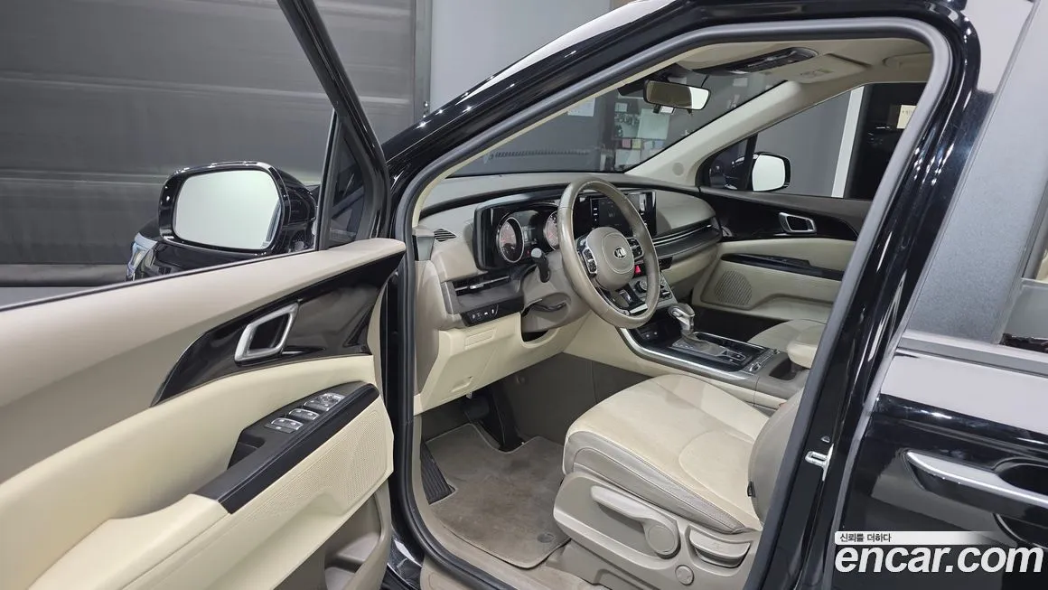 Kia Carnival — фото 10