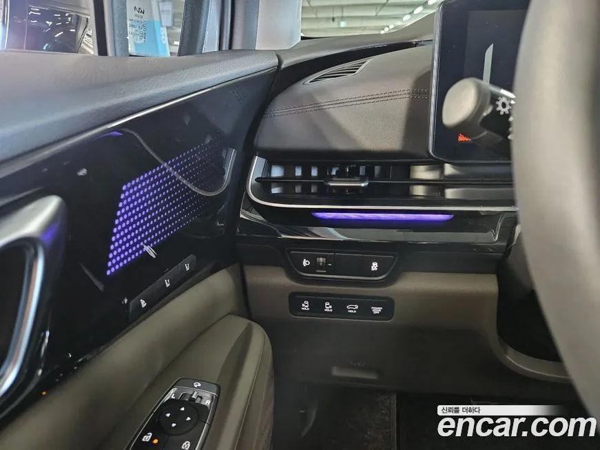 Kia Carnival — фото 10