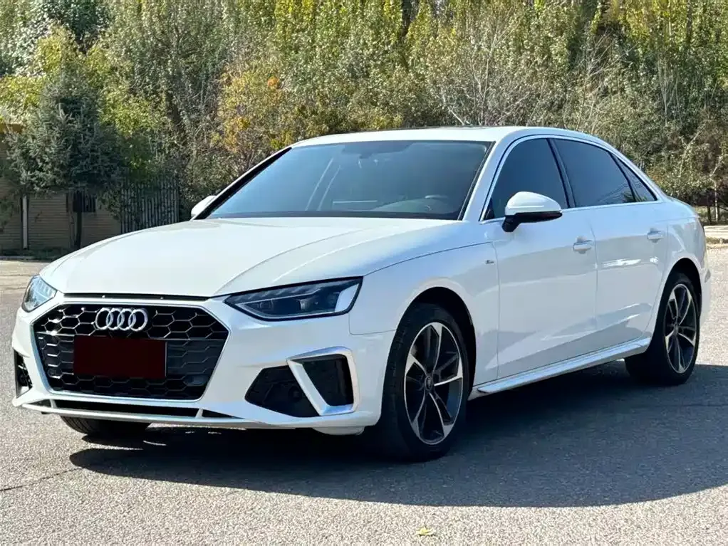 Audi A4L 2022 из CN, фото 1