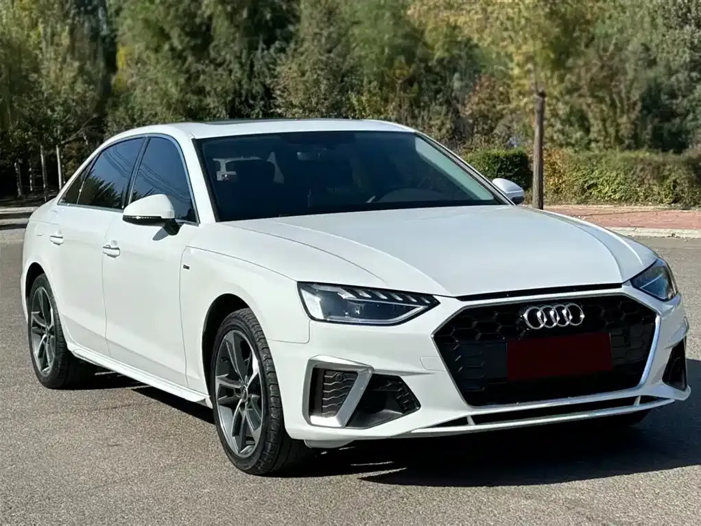 Audi A4L 2022 из CN, фото 5