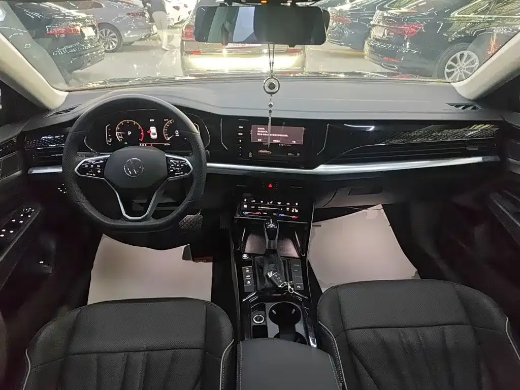 Volkswagen Passat 2024 из CN, фото 4