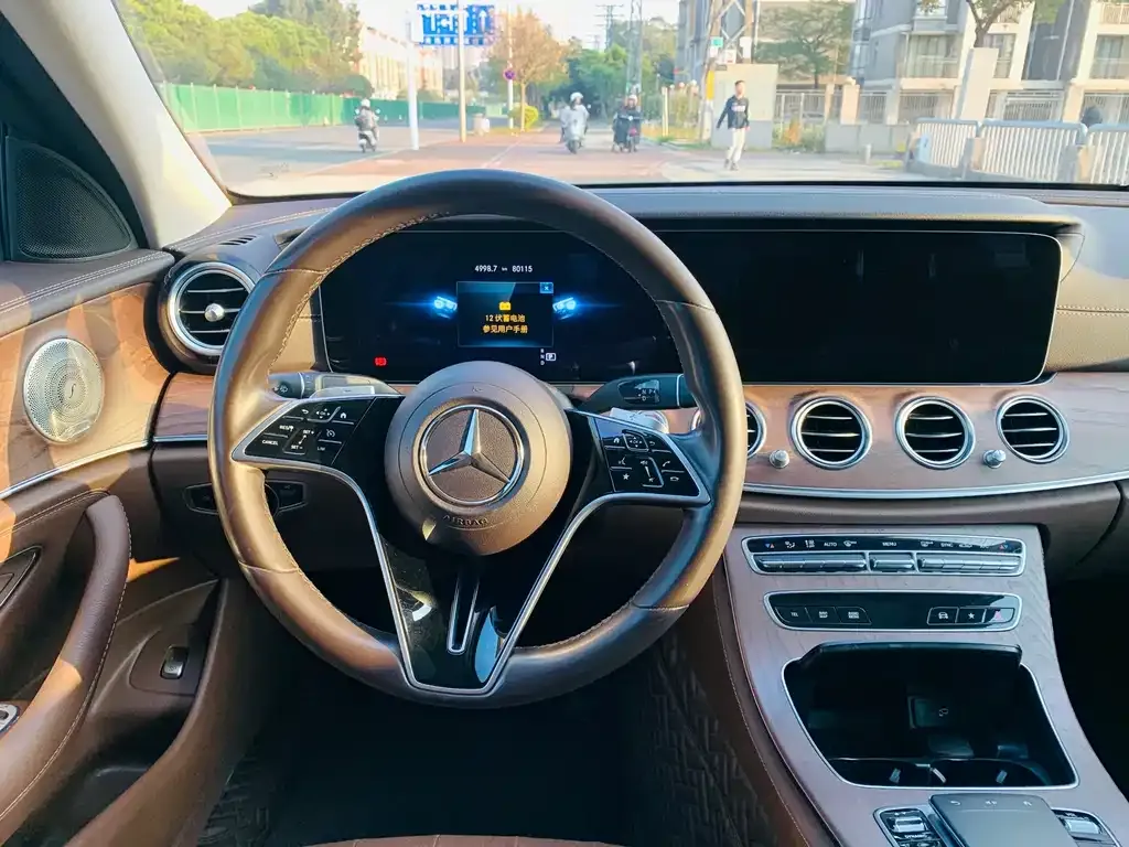 Mercedes-Benz E-Class 2022 из CN, фото 4