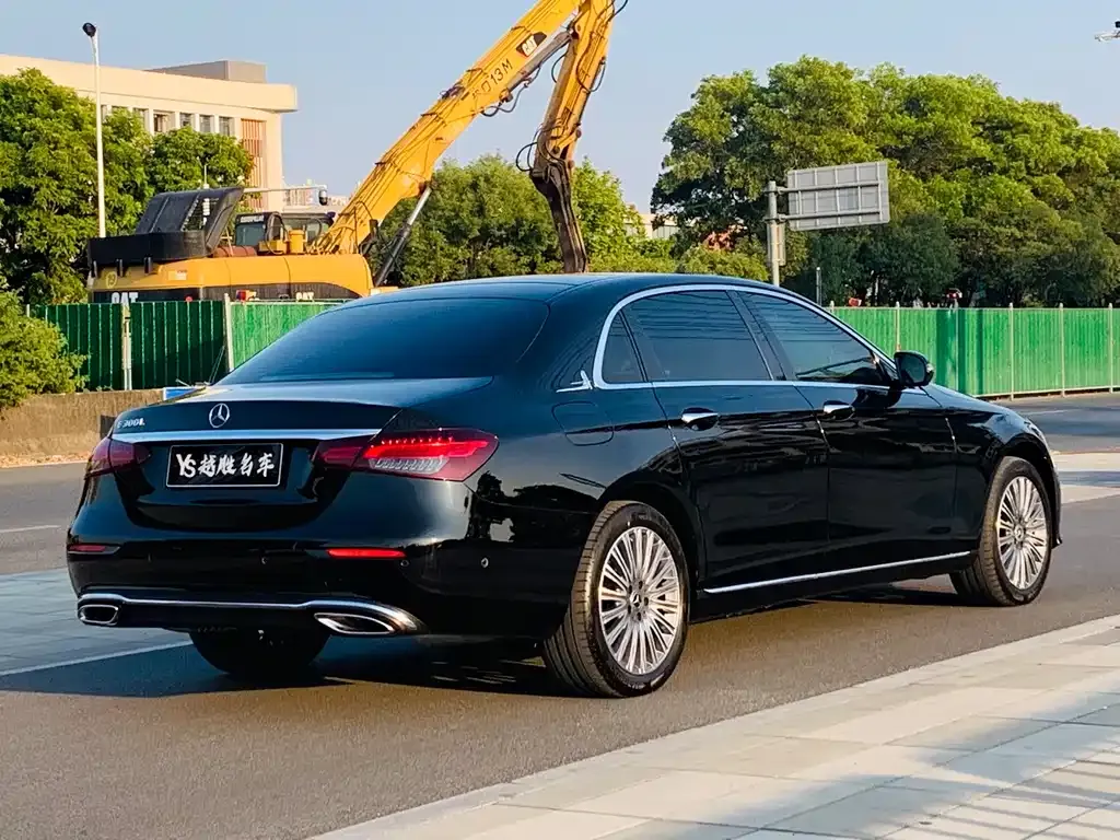 Mercedes-Benz E-Class 2022 из CN, фото 7