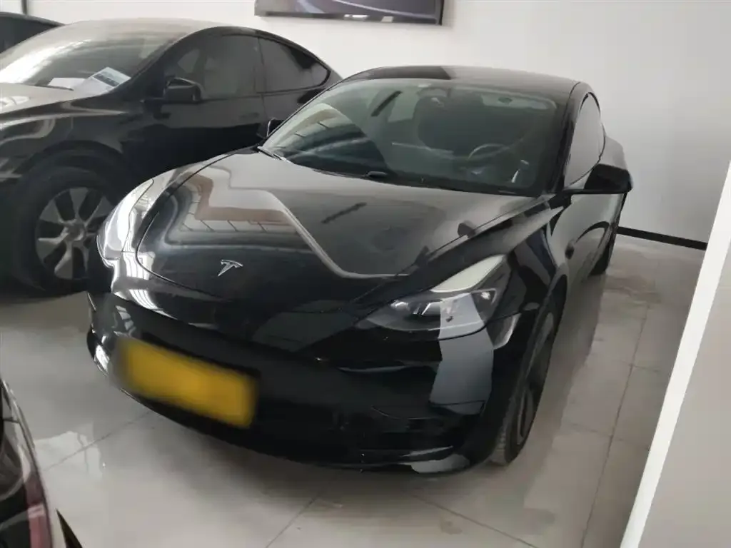 Tesla Model 3 — фото 2