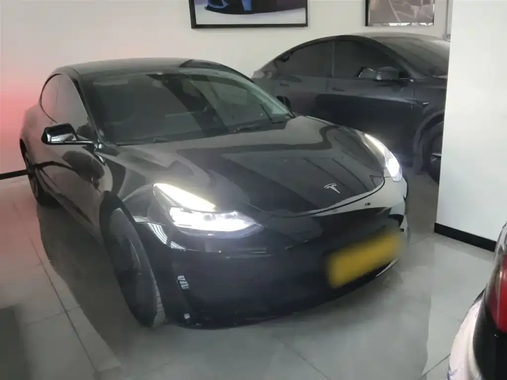 Tesla Model 3 — фото 4