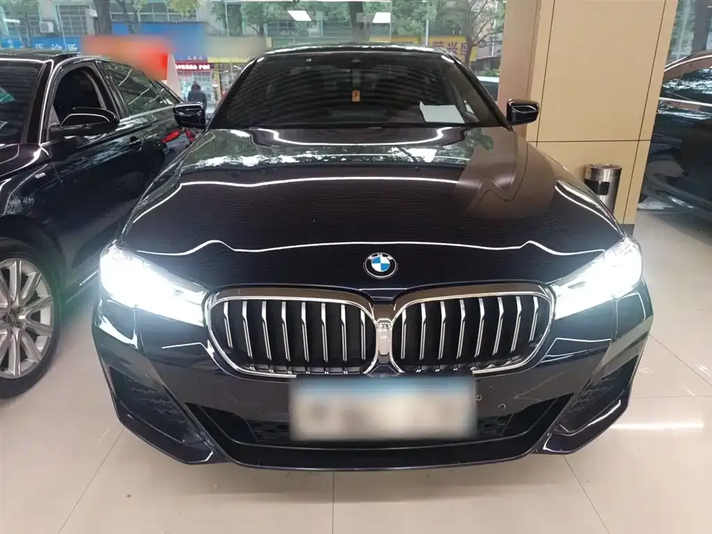 BMW 5 Series 2022 из CN, фото 3