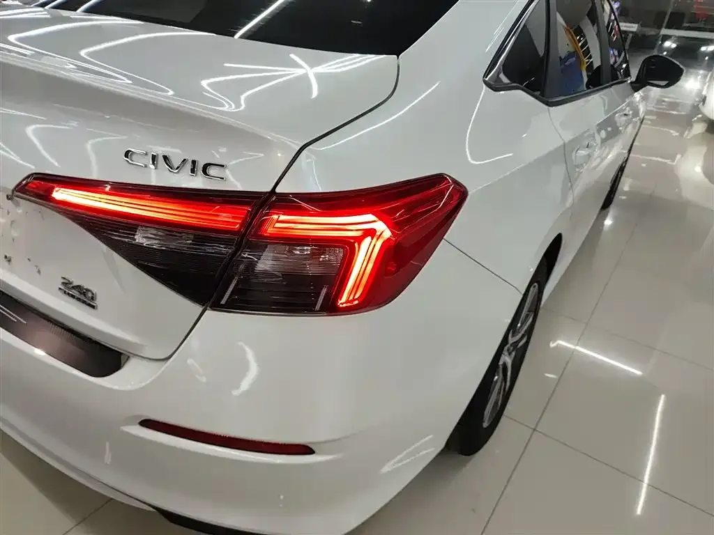 Honda Civic — фото 4