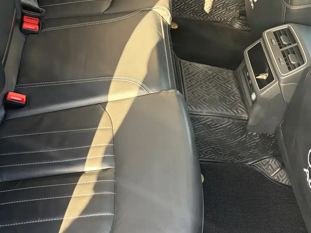 Audi A6L 2023 из CN, фото 6