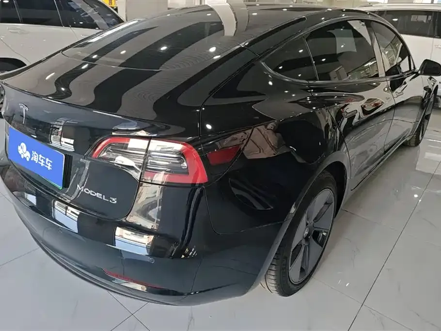 Tesla Model 3 — фото 3